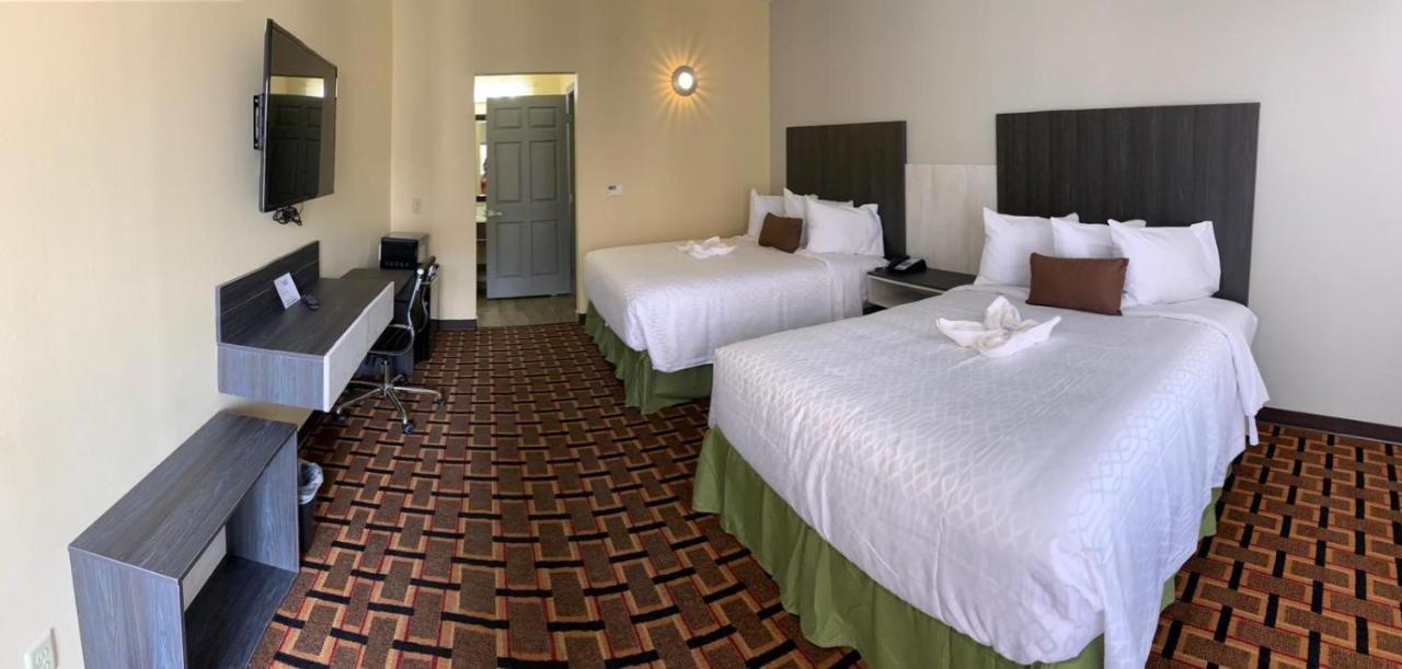 Homestay Inn & Suites אדינבורג מראה חיצוני תמונה